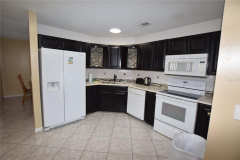 Casa en alquiler en Kissimmee, Florida, 3 dormitorios, 155.98 m2 № 2103863 - foto 14