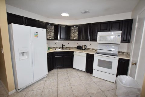 Casa en alquiler en Kissimmee, Florida, 3 dormitorios, 155.98 m2 № 2103863 - foto 15