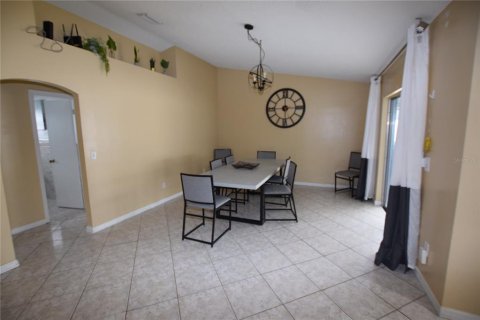 Casa en alquiler en Kissimmee, Florida, 3 dormitorios, 155.98 m2 № 2103863 - foto 17