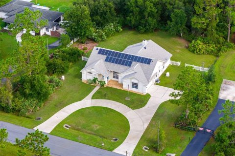 House in Orlando, Florida 4 bedrooms, 227.24 sq.m. № 2349777 - photo 9