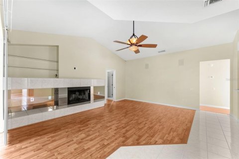 House in Orlando, Florida 4 bedrooms, 227.24 sq.m. № 2349777 - photo 29