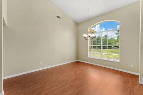 House in Orlando, Florida 4 bedrooms, 227.24 sq.m. № 2349777 - photo 17