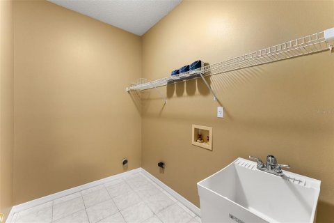 House in Orlando, Florida 4 bedrooms, 227.24 sq.m. № 2349777 - photo 28