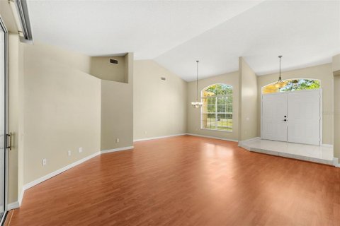 House in Orlando, Florida 4 bedrooms, 227.24 sq.m. № 2349777 - photo 14