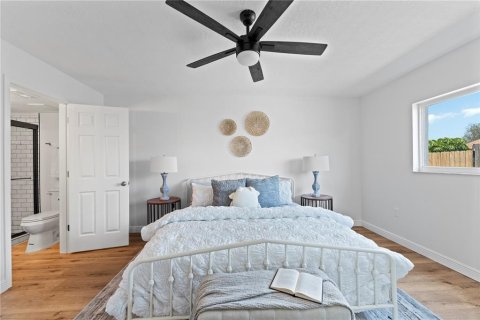 Immobilier commercial à vendre à Cape Canaveral, Floride: 8 chambres, 412.49 m2 № 2429359 - photo 28