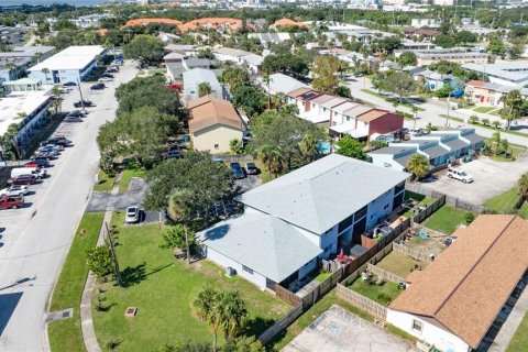 Immobilier commercial à vendre à Cape Canaveral, Floride: 8 chambres, 412.49 m2 № 2429359 - photo 8