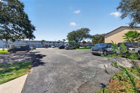 Immobilier commercial à vendre à Cape Canaveral, Floride: 8 chambres, 412.49 m2 № 2429359 - photo 26