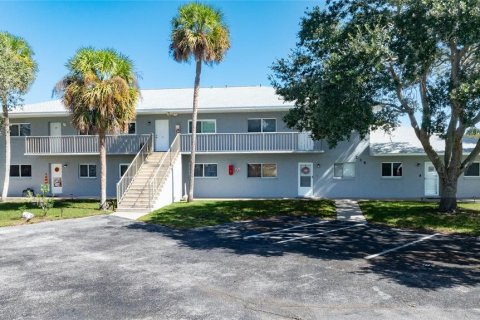 Immobilier commercial à Cape Canaveral, Floride 8 chambres, 412.49 m2 № 2429359