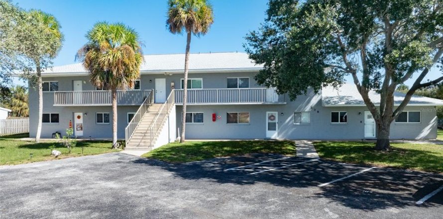 Immobilier commercial à Cape Canaveral, Floride 8 chambres, 412.49 m2 № 2429359
