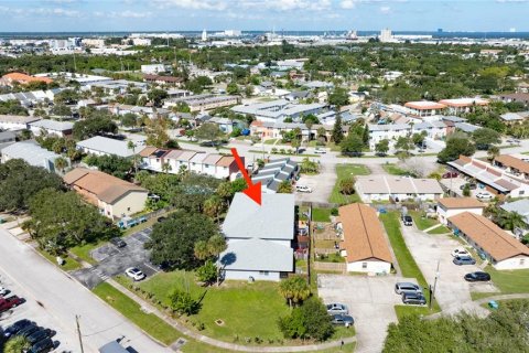Immobilier commercial à vendre à Cape Canaveral, Floride: 8 chambres, 412.49 m2 № 2429359 - photo 17