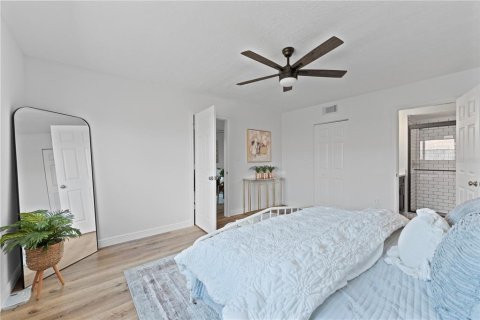 Immobilier commercial à vendre à Cape Canaveral, Floride: 8 chambres, 412.49 m2 № 2429359 - photo 29