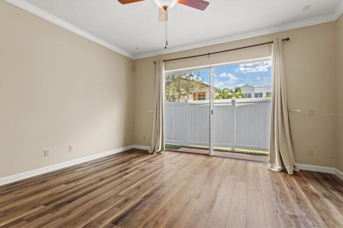 Townhouse in Tampa, Florida 2 bedrooms, 146.14 sq.m. № 2302361 - photo 21