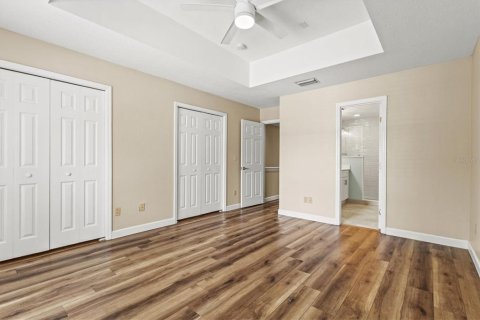 Townhouse in Tampa, Florida 2 bedrooms, 146.14 sq.m. № 2302361 - photo 27
