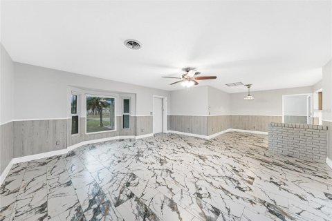 House in Englewood, Florida 2 bedrooms, 124.4 sq.m. № 1772793 - photo 4