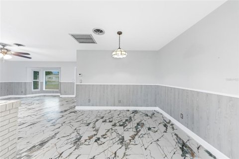 House in Englewood, Florida 2 bedrooms, 124.4 sq.m. № 1772793 - photo 6