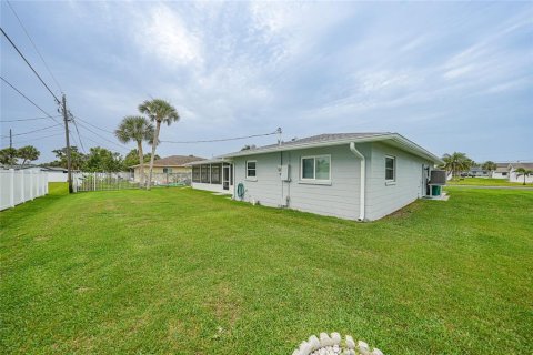 House in Englewood, Florida 2 bedrooms, 124.4 sq.m. № 1772793 - photo 28