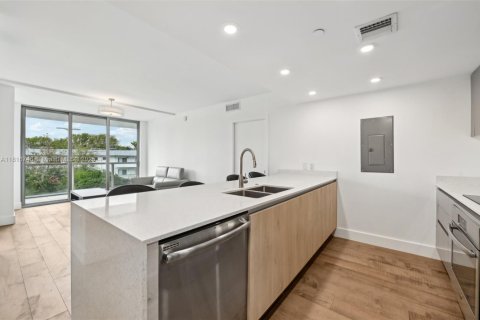 Condominio en venta en North Miami Beach, Florida, 2 dormitorios, 89.93 m2 № 1770654 - foto 23