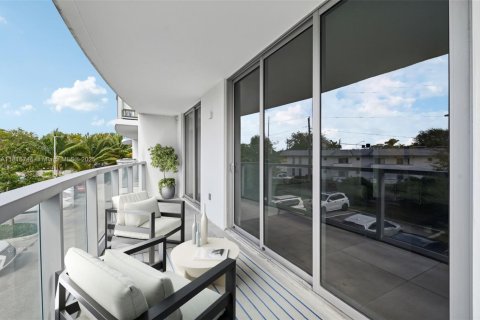 Condominio en venta en North Miami Beach, Florida, 2 dormitorios, 89.93 m2 № 1770654 - foto 26