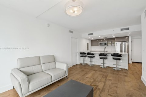 Condominio en venta en North Miami Beach, Florida, 2 dormitorios, 89.93 m2 № 1770654 - foto 3