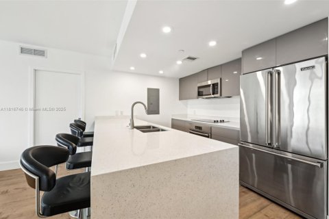 Condominio en venta en North Miami Beach, Florida, 2 dormitorios, 89.93 m2 № 1770654 - foto 21