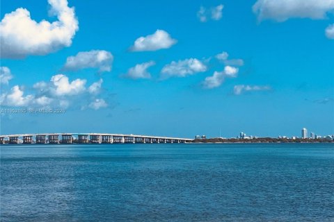 Adosado en venta en Miami, Florida, 2 dormitorios, 145.58 m2 № 2008556 - foto 27