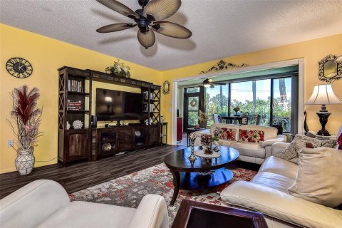 Condo in Bradenton, Florida, 2 bedrooms  № 1886957 - photo 4