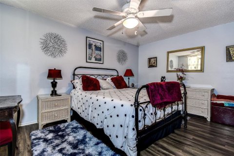Condo in Bradenton, Florida, 2 bedrooms  № 1886957 - photo 18