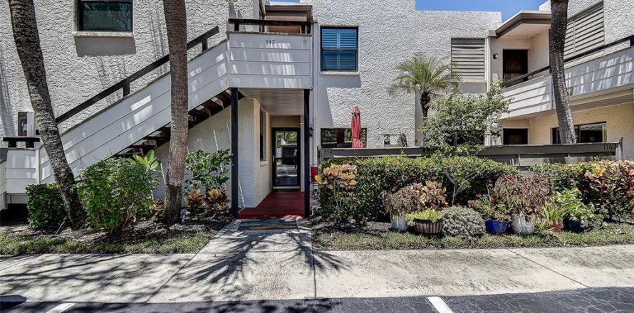 Condo in Bradenton, Florida, 2 bedrooms № 1886957
