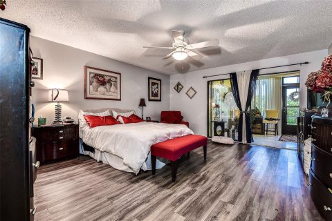 Condo in Bradenton, Florida, 2 bedrooms  № 1886957 - photo 13