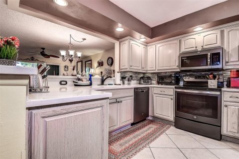 Condo in Bradenton, Florida, 2 bedrooms  № 1886957 - photo 7