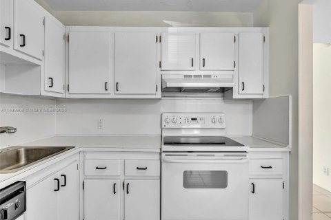 Купить кондоминиум в Авентура, Флорида 1 спальня, 68.84м2, № 2014855 - фото 7