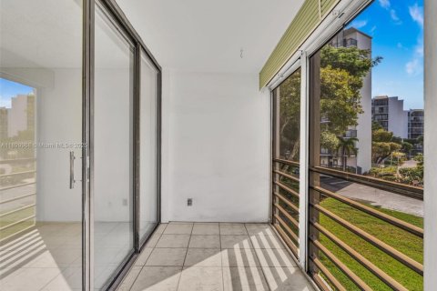 Купить кондоминиум в Авентура, Флорида 1 спальня, 68.84м2, № 2014855 - фото 25