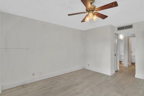 Купить кондоминиум в Авентура, Флорида 1 спальня, 68.84м2, № 2014855 - фото 29