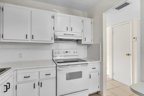 Купить кондоминиум в Авентура, Флорида 1 спальня, 68.84м2, № 2014855 - фото 8