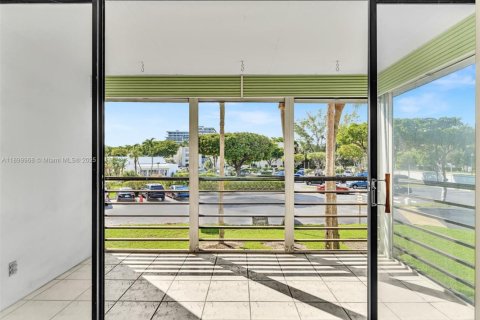 Купить кондоминиум в Авентура, Флорида 1 спальня, 68.84м2, № 2014855 - фото 19