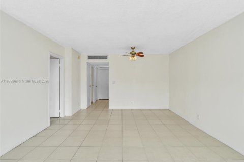 Купить кондоминиум в Авентура, Флорида 1 спальня, 68.84м2, № 2014855 - фото 14