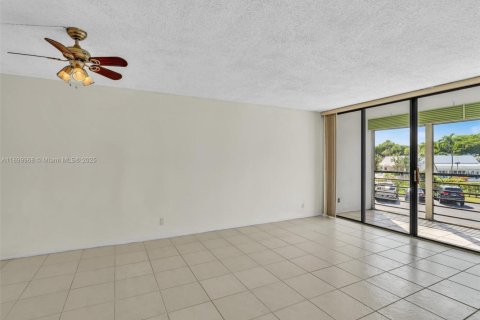 Купить кондоминиум в Авентура, Флорида 1 спальня, 68.84м2, № 2014855 - фото 17