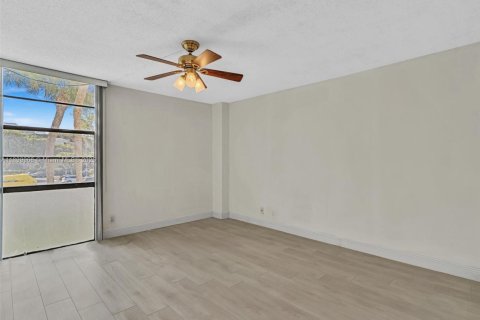 Купить кондоминиум в Авентура, Флорида 1 спальня, 68.84м2, № 2014855 - фото 26