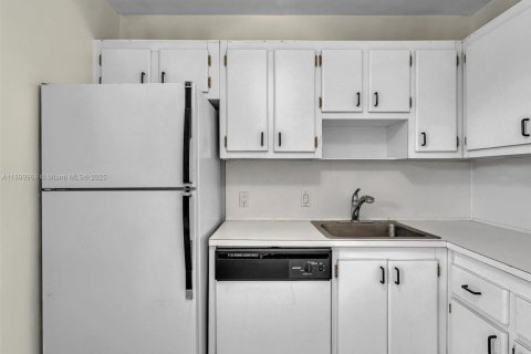 Купить кондоминиум в Авентура, Флорида 1 спальня, 68.84м2, № 2014855 - фото 4