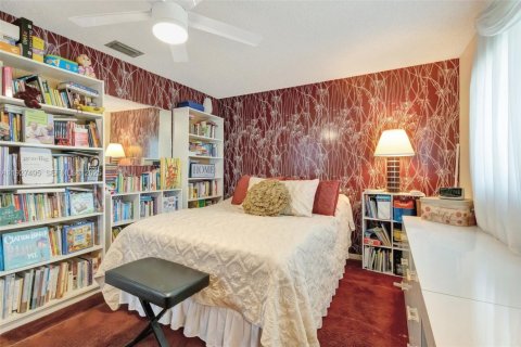 House in Delray Beach, Florida 2 bedrooms, 141.86 sq.m. № 1988395 - photo 10