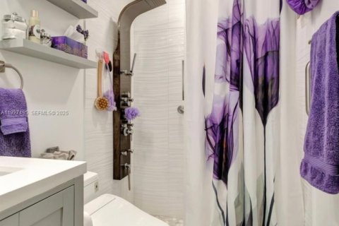 House in Delray Beach, Florida 2 bedrooms, 141.86 sq.m. № 1988395 - photo 14