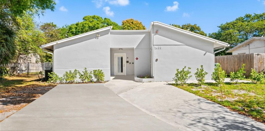 Villa ou maison à Boca Raton, Floride 5 chambres, 174.28 m2 № 2051651