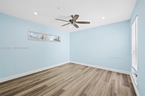 Villa ou maison à vendre à Boca Raton, Floride: 5 chambres, 174.28 m2 № 2051651 - photo 13