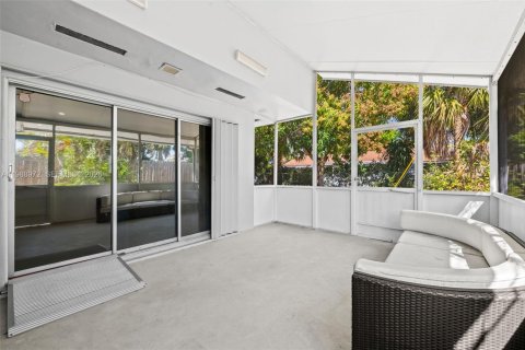 Villa ou maison à vendre à Boca Raton, Floride: 5 chambres, 174.28 m2 № 2051651 - photo 25