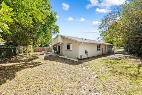 Villa ou maison à vendre à Boca Raton, Floride: 5 chambres, 174.28 m2 № 2051651 - photo 27