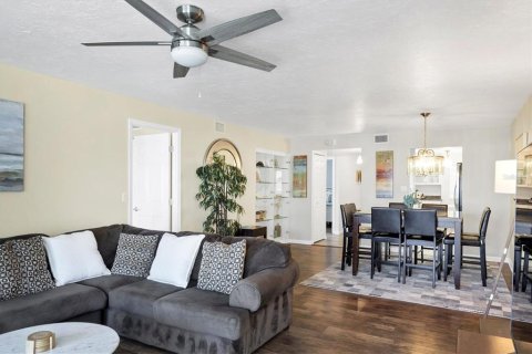 Copropriété à vendre à Sarasota, Floride: 2 chambres, 106.28 m2 № 1718963 - photo 7