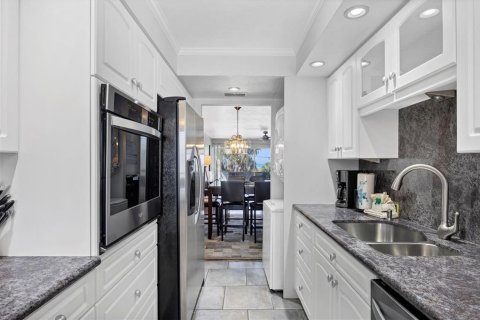 Copropriété à vendre à Sarasota, Floride: 2 chambres, 106.28 m2 № 1718963 - photo 11