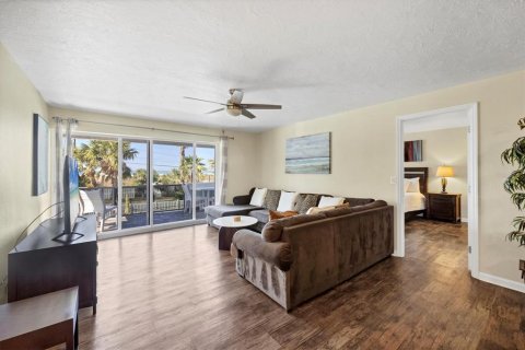 Copropriété à vendre à Sarasota, Floride: 2 chambres, 106.28 m2 № 1718963 - photo 4
