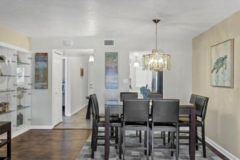 Copropriété à vendre à Sarasota, Floride: 2 chambres, 106.28 m2 № 1718963 - photo 17