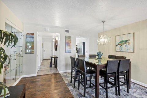 Copropriété à vendre à Sarasota, Floride: 2 chambres, 106.28 m2 № 1718963 - photo 15